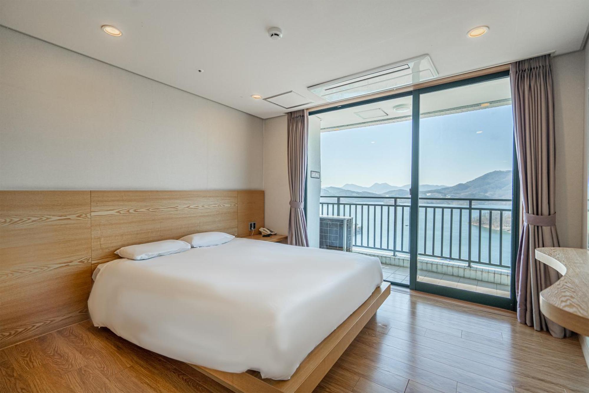 Cheongpung Resort Jecheon Extérieur photo